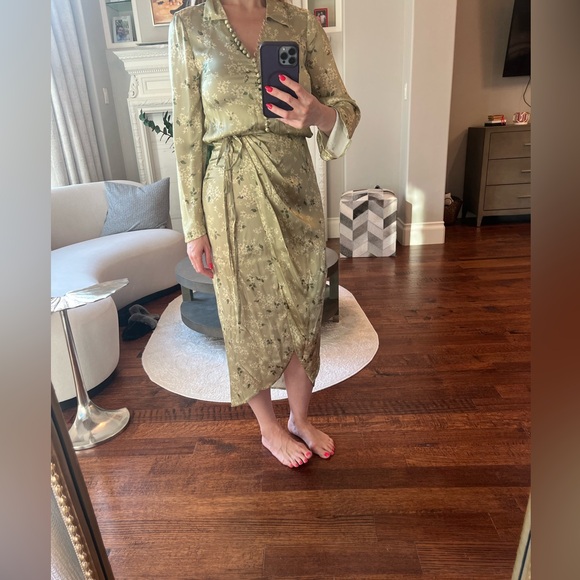 Rebecca Taylor Adela Silk Floral Button-Up Blouse. Size 2. NWOT. Never Worn. - Picture 4 of 7